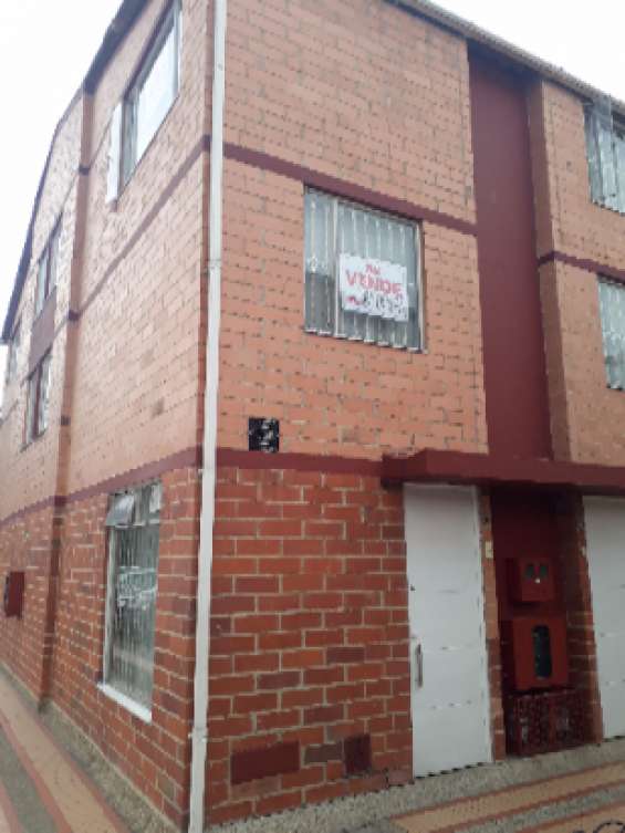 Casa en venta barrio hayuelos en Bogotá - Casas en venta | 14571